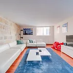 アパート Spacious, Quiet Flat In The Heart Of