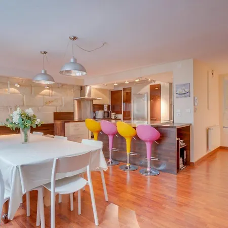 Spacious, Quiet Flat In The Heart Of