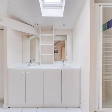 Spacious, Quiet Flat In The Heart Of Apartment