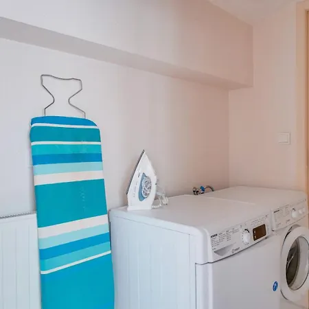 Spacious, Quiet Flat In The Heart Of Apartment *