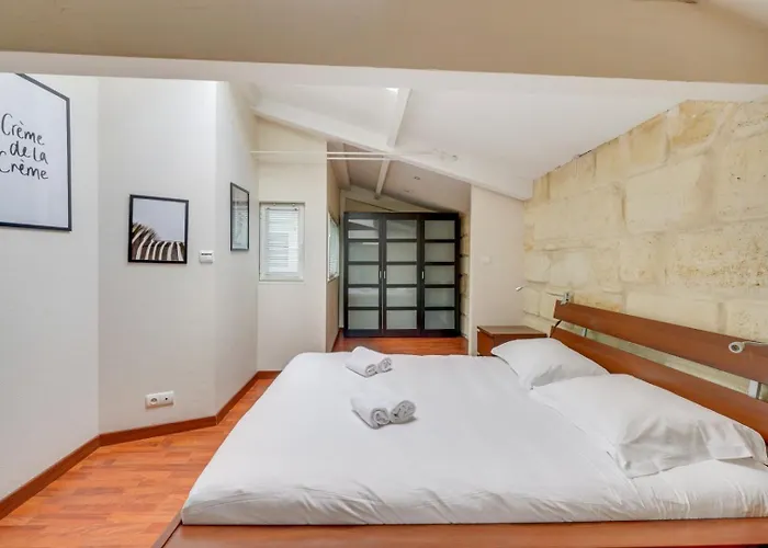 Apartment Spacious, Quiet Flat In The Heart Of *