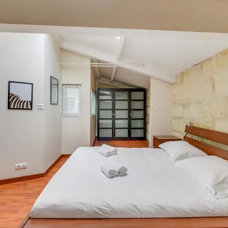 アパート Spacious, Quiet Flat In The Heart Of *