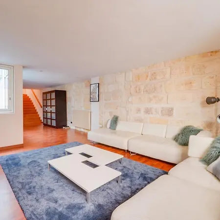 Spacious, Quiet Flat In The Heart Of *