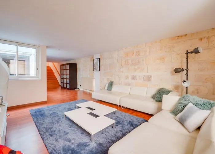 Spacious, Quiet Flat In The Heart Of *